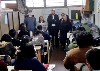 Más de 48 estudiantes de la EPET 45 pidieron ser escuchados por la Defensoría