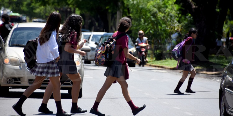 FRANJA CLAVE. La ESI debe trabajarse en todos los niveles educativos, con contenidos acordes a cada edad. En la adolescencia, permite abordar los cambios propios de la etapa, los vínculos y el cuidado.