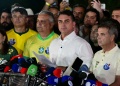 Flávio Bolsonaro habría escapado de Brasil y buscaría asilo político en Estados Unidos