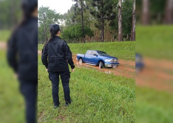 Dos personas hospitalizadas tras el despiste de una camioneta sobre la Ruta 12 en Jardín América