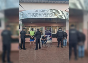 Denunció a su hijo por atacarlo con un machete, pero quiso evitar su detención y ambos terminaron presos en Oberá