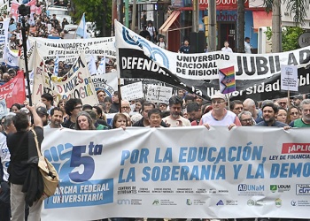 Misiones volvió a movilizarse en defensa de la universidad pública