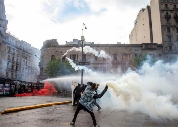 El Gobierno presentó una denuncia penal por los incidentes durante la marcha universitaria