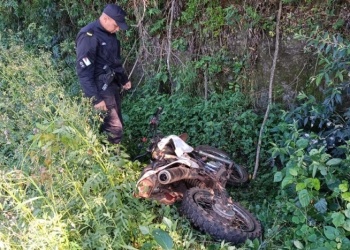 Recuperan en Cerro Azul moto robada en Mártires