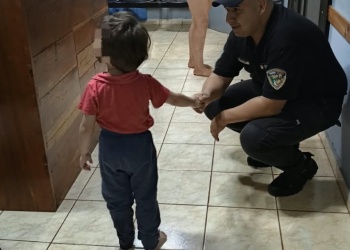 Un nene de 3 años se alejó de su casa y fue encontrado tras un rastrillaje policial