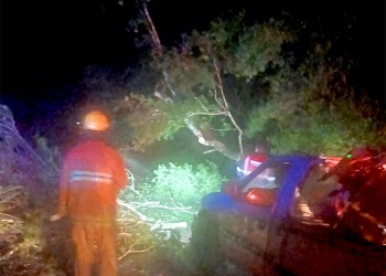 Dos siniestros con motos dejaron tres heridos durante una noche marcada por el temporal