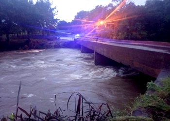 El temporal en Misiones ya deja 141 evacuados, 117 viviendas afectadas y cinco puentes cortados
