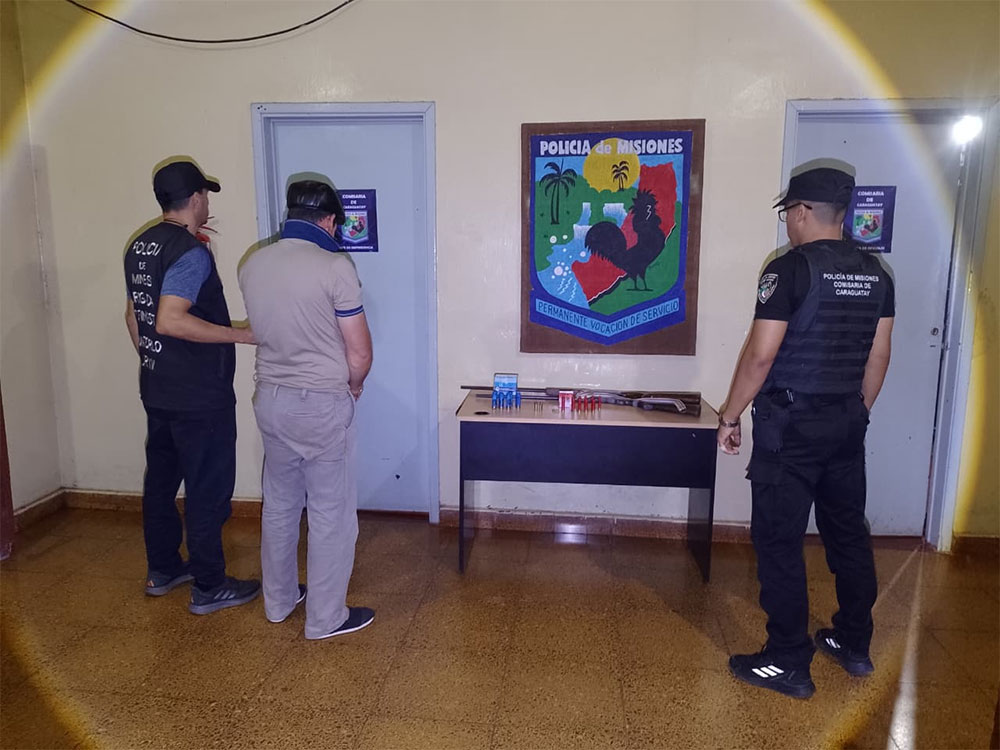 Armas y municiones secuestradas en Caraguatay