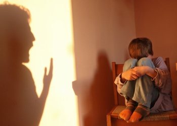 “Las palabras también lastiman”: el impacto de la humillación y el control emocional