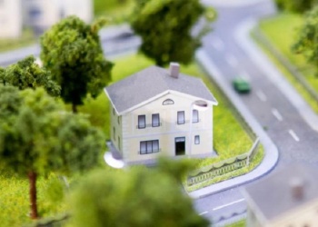 El derecho a una vivienda adecuada está reconocido en los instrumentos internacionales de derechos humanos y está estrechamente vinculado al progreso hacia los Objetivos de Desarrollo Sostenible y la Nueva Agenda Urbana.